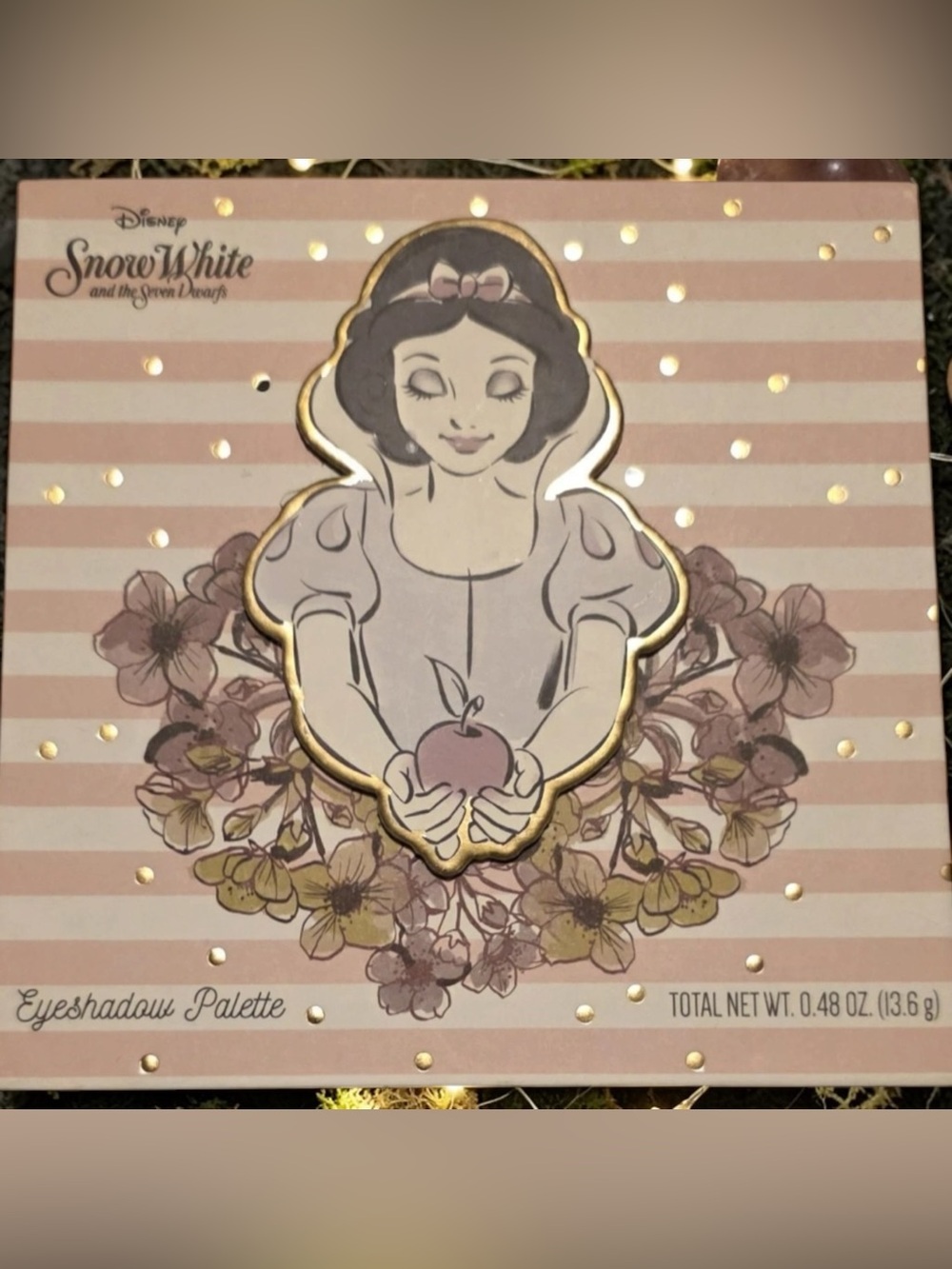Disney Snow White Eyeshadow Palette 12 Shade Makeup Palette Mirror 🍎🪞